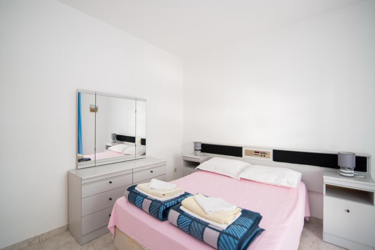 Apartments Pinija 苏佩塔尔 外观 照片
