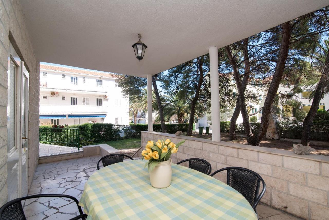 Apartments Pinija 苏佩塔尔 外观 照片