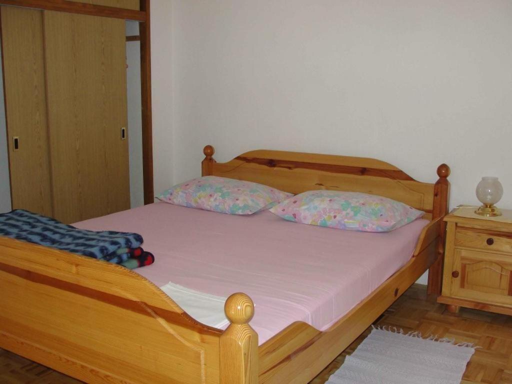 Apartments Pinija 苏佩塔尔 外观 照片