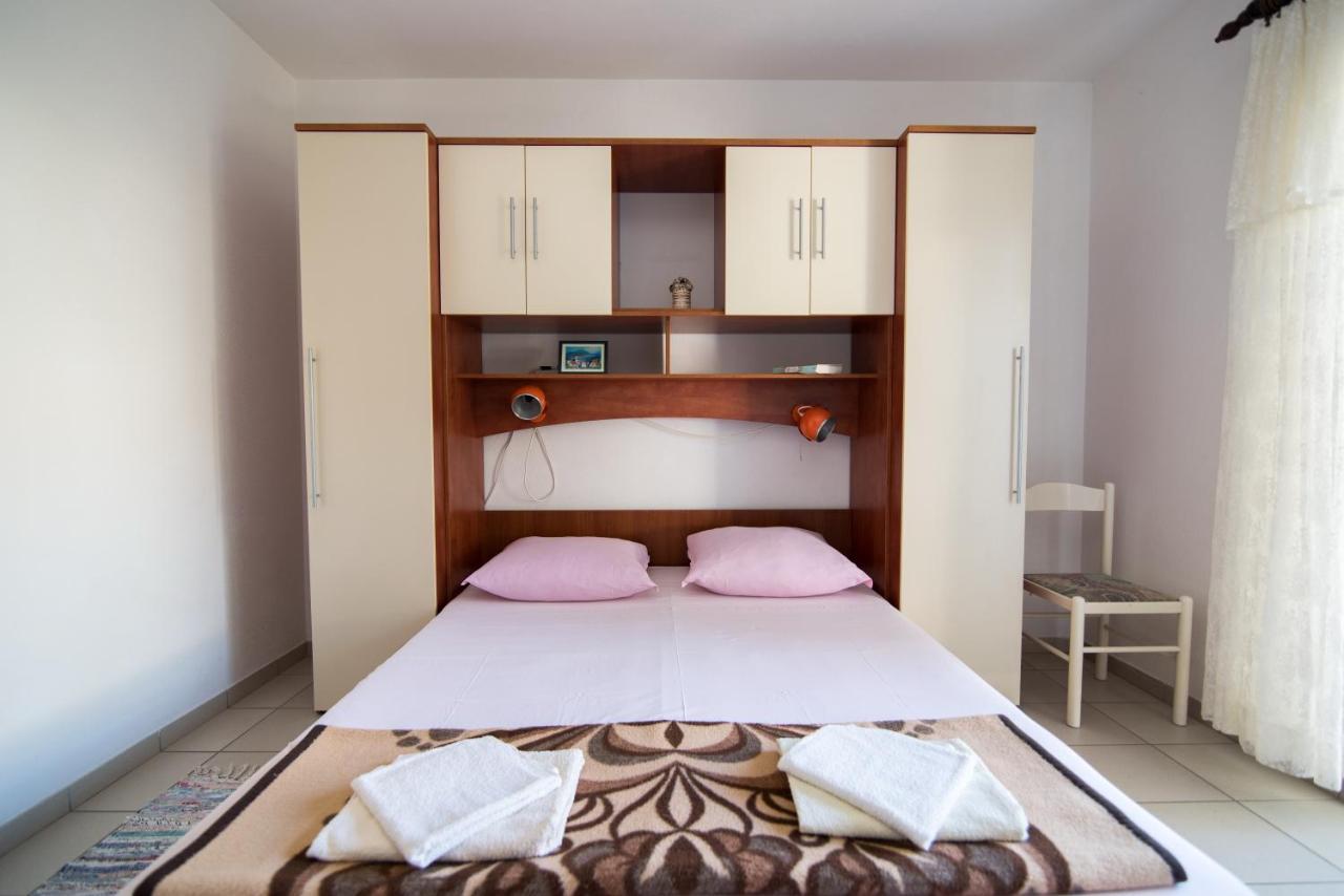 Apartments Pinija 苏佩塔尔 外观 照片